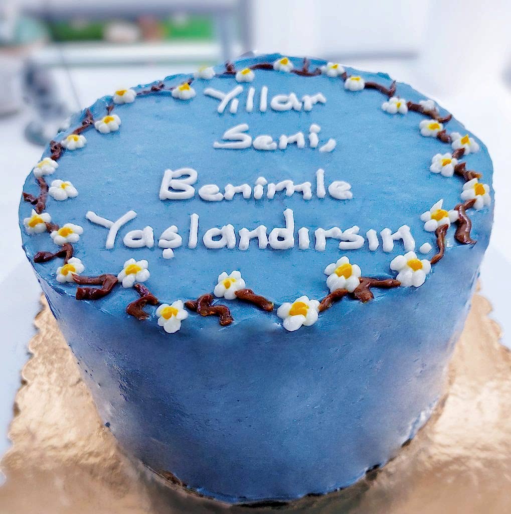 Aynı gün içinde teslim için 07:00 - 18:00 saatleri arasında sipariş verebilirsiniz
Not : Özel Tasarım Pastalar İçin 2 Gün Önce Sipariş Verebilirsiniz