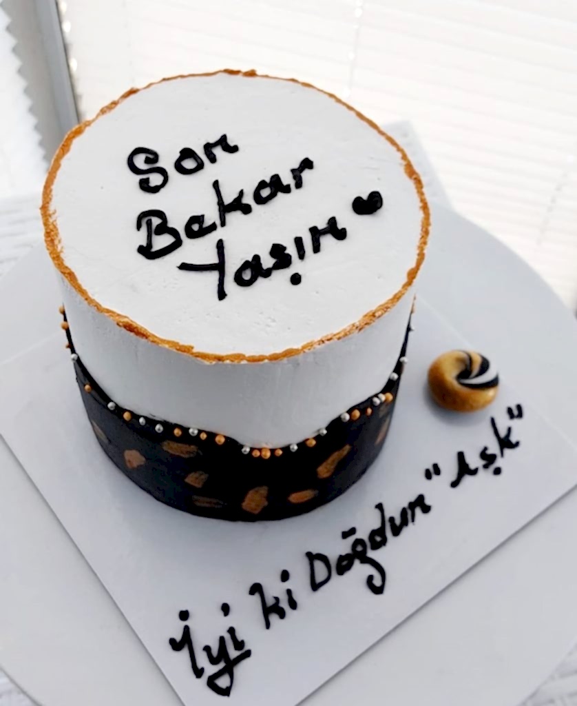 Aynı gün içinde teslim için 07:00 - 18:00 saatleri arasında sipariş verebilirsiniz
Not : Özel Tasarım Pastalar İçin 2 Gün Önce Sipariş Verebilirsiniz