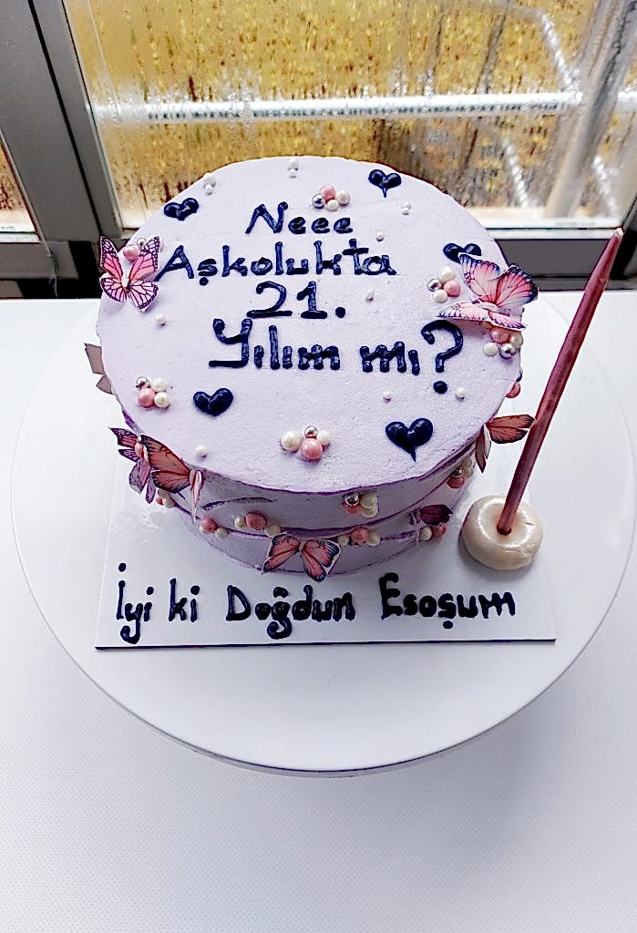 Aynı gün içinde teslim için 07:00 - 18:00 saatleri arasında sipariş verebilirsiniz
Not : Özel Tasarım Pastalar İçin 2 Gün Önce Sipariş Verebilirsiniz