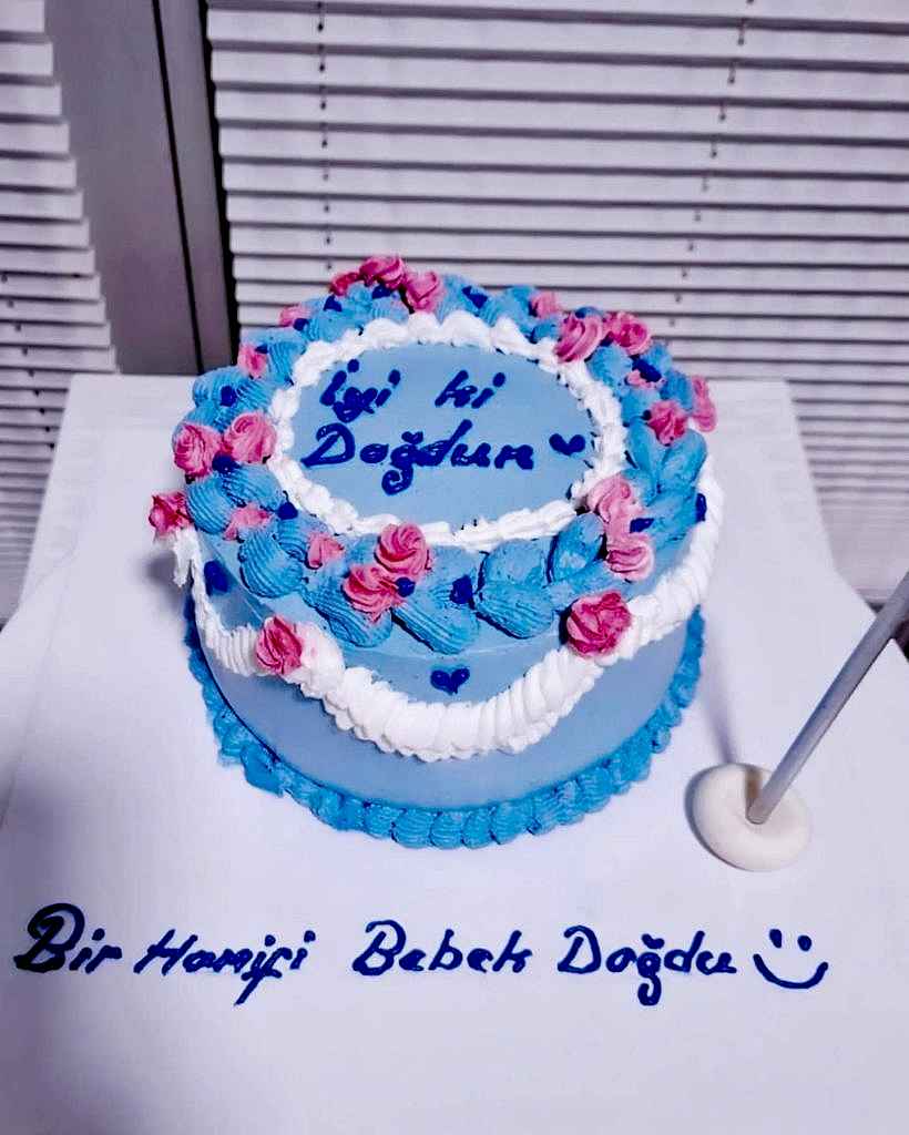 Aynı gün içinde teslim için 07:00 - 18:00 saatleri arasında sipariş verebilirsiniz
Not : Özel Tasarım Pastalar İçin 2 Gün Önce Sipariş Verebilirsiniz